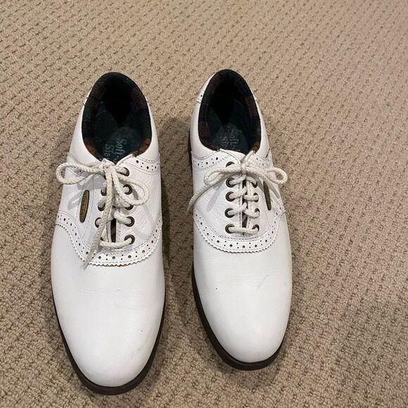 FOOTJOY Stylish White Woman’s Golf Shoes. Size 7.5 - Picture 1 of 9